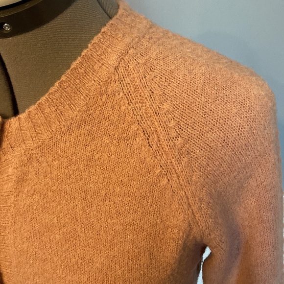 Forever 21 Dusty Pink Boucle Cardigan Sweater with Shell Buttons Size Small - Picture 4 of 7